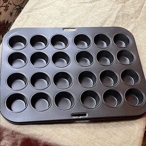 New in Box Vintage Teglia Non-Stick 24-Cup Mini Muffin Pan